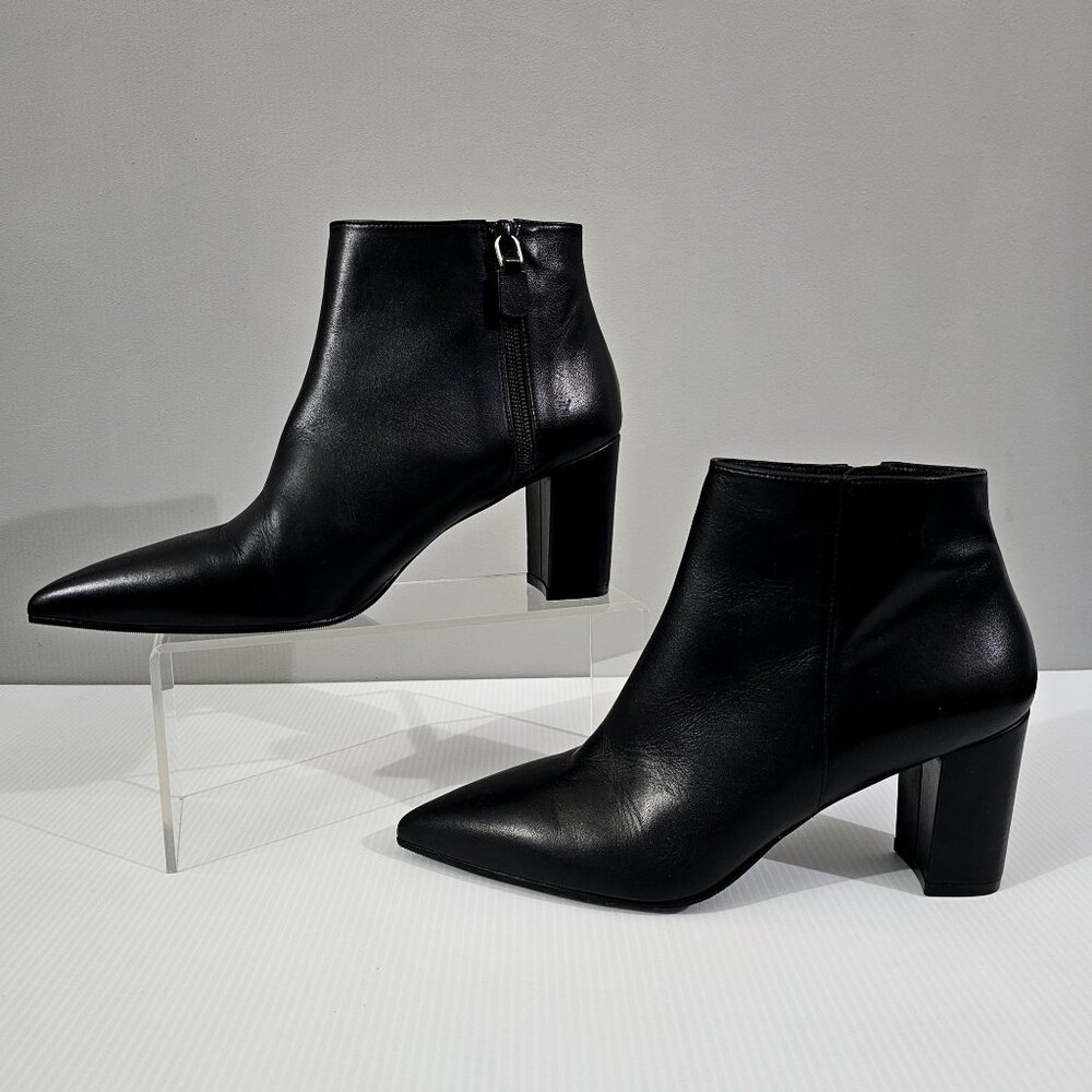 Stuart Weitzman Linsi Zip Ankle Bootie Women Shoe Black Leather Boot Size 8 - Picture 2 of 14